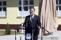 Minister Vučević unveils monument to soldiers killed in 1990s wars in Bačka Topola