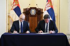 Handover of duties at Ministry of Defence