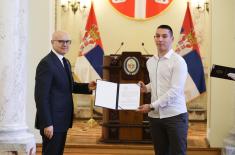 Minister Vučević: Young people give new strength and energy to Ministry of Defence and Serbian Armed Forces