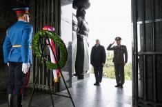 Minister Vučević lays wreath on Mt. Avala on occasion of Armed Forces Day