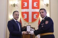 Minister Stefanović presents decorations to members of Ministry of Defence and Serbian Armed Forces