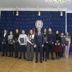 Minister Stefanović presents scholarships