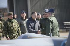 Minister Stefanović visits SAF units in Kraljevo garrison