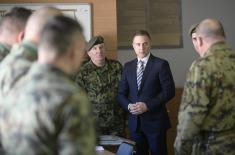 Министар Стефановић: Најважнији ресурс наше војске су људи