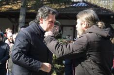 Министар Гашић присуствовао пливању за Часни крст у селу Шавране