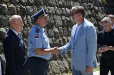 Председник Вучић обишао радове на изградњи нове касарне Војске Србије у Прибоју