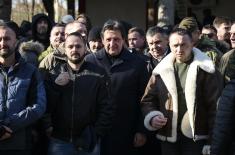 Министар Гашић присуствовао пливању за Часни крст у селу Шавране