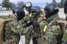 Обука у 63. падобранској бригади за скокове новим падобраном