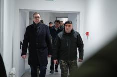 Председник Вучић обишао Одред војне полиције специјалне намене “Кобре”