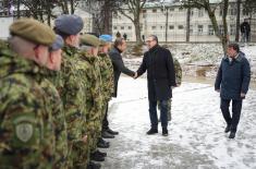 Председник Вучић обишао Одред војне полиције специјалне намене “Кобре”