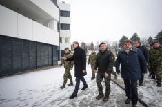 Председник Вучић обишао Одред војне полиције специјалне намене “Кобре”