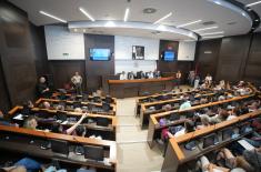 Министар Гашић разговарао са Краљевчанима о могућностима запослења у систему одбране