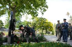 Министар Гашић и министар Хасанов положили венце на спомен-обележја у Београду