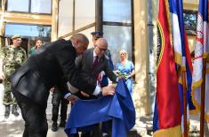 Minister Vučević unveils memorial plague, lays wreath at war volunteer Janoš Rauk’s grave