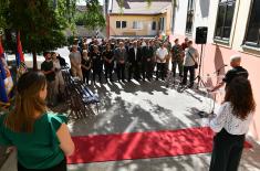 Minister Vučević unveils memorial plague, lays wreath at war volunteer Janoš Rauk’s grave