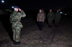 Министар Вучевић у новогодишњој ноћи обишао дежурну јединицу ПВО