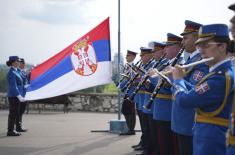 Почасна артиљеријска паљба поводом Дана победе