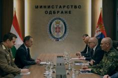 Sastanak ministra odbrane i ambasadora Mađarske 