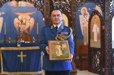 Patriarch Porfirije presents Serbian Armed Forces Guard with icons painted at Kovilj Monastery