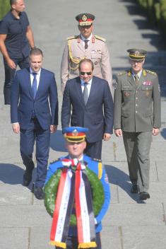 President of Egypt lays wreath at Monument to Unknown Hero on Mt. Avala