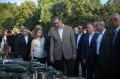 Председници Србије и Египта присуствовали приказу средстава наоружања и војне опреме 