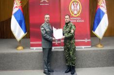 Prvih hiljadu vojnika promenilo status u službi