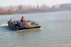 Redovna obuka pontonirskih jedinica Rečne flotile