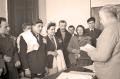 Војници у посети задрузи у селу Јабука 1950.