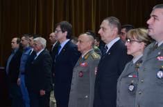 Conferring awards to the soldiers who have completed voluntary military service
