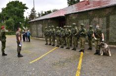 Minister Vulin visited reception centres in the Municipality of Šid: Serbian Armed Forces are providing peace and security for all citizens of Šid and are protecting migrants