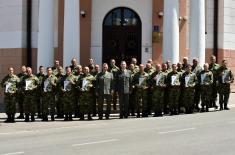 New Group of Professional Soldiers Granted Permanent Employment