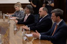 Sastanak predsednika Vučića sa ministrom odbrane Ujedinjenog Kraljevstva 