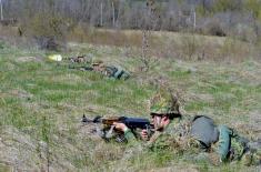 Soldiers performing voluntary military service in stationary camp