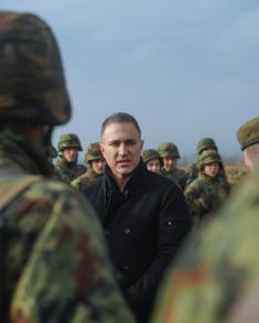 Minister Stefanović visits Air Force and Air Defence NCO Course students  