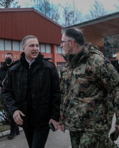 Minister Stefanović, Minister Vulin and General Mojsilović discuss situation in Ground Safety Zone  