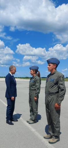 Министар Стефановић: Позивам младе да изаберу позив војног пилота 