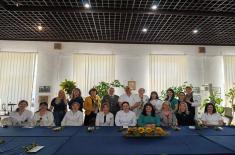 Министар Гашић поводом Дана жена уручио поклоне припадницама система одбране