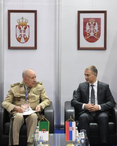 Сусрет министра Стефановића са начелником Генералштаба Алжира