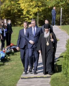 Predsednik Vučić predvodio ceremoniju Dana sećanja na žrtve u Drugom svetskom ratu