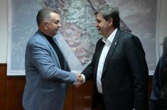 Министар Гашић разговарао са представницима мештана Равне Реке