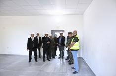 Ministar Gašić obišao nove i rekonstruisane objekte i radove u niškim kasarnama