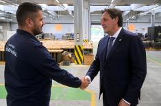 Министар Гашић посетио компанију „Слобода“ у Чачку 
