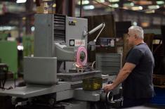 Ministar Gašić obišao fabrike Odbrambene industrije u Kragujevcu
