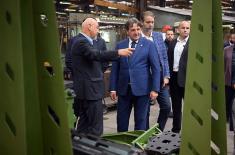 Ministar Gašić obišao fabrike Odbrambene industrije u Kragujevcu