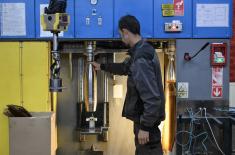 Tehnološki razvoj odbrambene industrije Srbije i doprinos povećanju borbene moći Vojske Srbije
