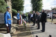 Minister Gašić lays wreath at Monument to Fallen Soldiers in Trstenik 