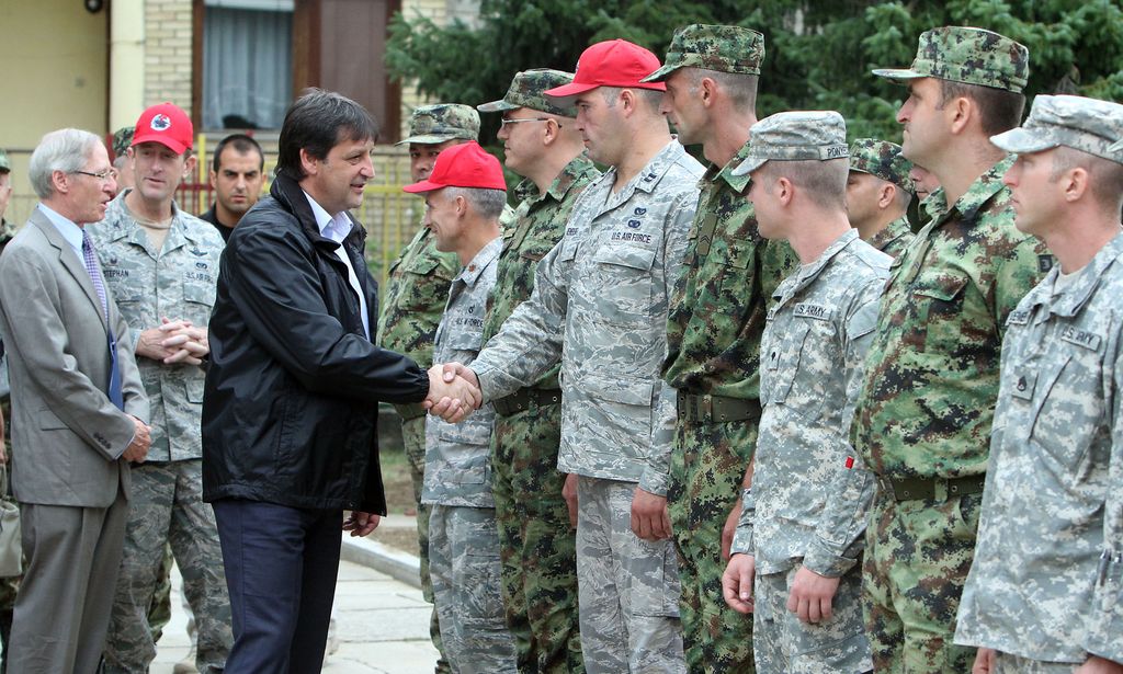 Ministar odbrane i ambasador SAD u Bujanovcu i Preševu